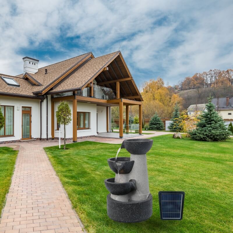 Zahradní solární fontána